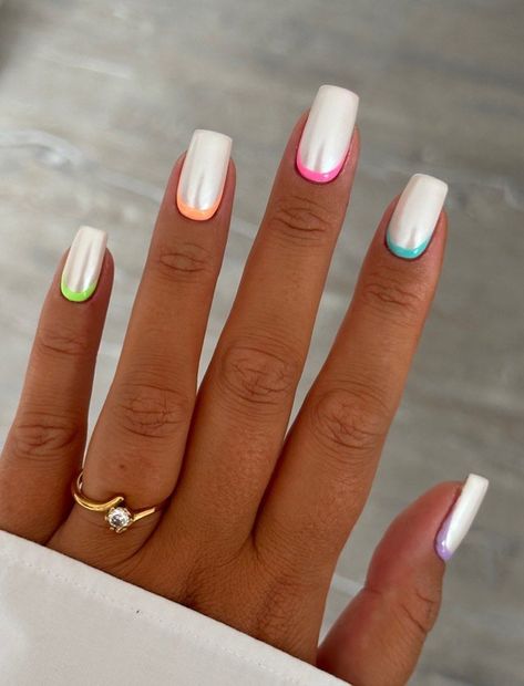 White Chrome Nails, Sparkly Christmas, Nail Board, Nagellack Trends, Chrome Nails Designs, Broken Nails, Lavender Nails, Summery Nails, Dark Wedding