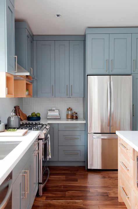 Blue Cabinets Laundry, Kitchen Ideas Blue Cabinets, Kitchen Ideas Blue, Japanese Minimalist, Barn Kitchen, Blue Kitchen Cabinets, Laundry Room Cabinets, Blue Cabinets, Kitchen Cabinet Colors