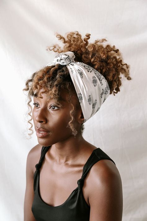 14 Satin Hair Scarf Picks That Will Upgrade Even the Laziest Outfit - Lulus.com Fashion Blog Satin Hair Scarf, Headwrap Hairstyles, Hair Scarf Styles, Head Scarf Styles, Satin Scarf, Pelo Afro, Natural Hair Styles Easy, Bandana Hairstyles, Hair Scarf