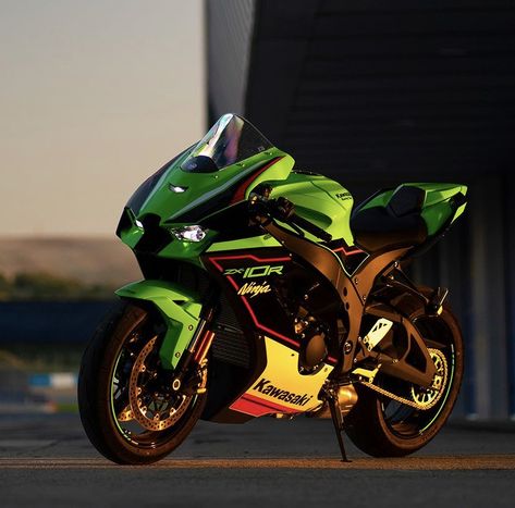 Zx10r Wallpaper 4k, Zx10r Wallpaper, Kawasaki Ninja Bike, Gloria Jeans Coffee, Iron Man Photos, Ninja Bike, Biker Bar, Kawasaki Motor, Ab De Villiers Photo