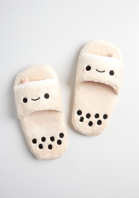 Aesthetic Boba Tea, Penyimpanan Makeup, Trendy Womens Shoes, Zoom Meeting, Cute Slippers, Kawaii Fashion Outfits, Kawaii Accessories, Kawaii Plushies, Peaches Cream