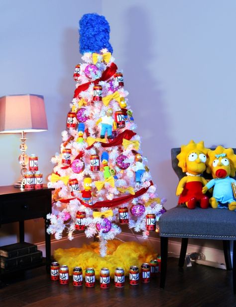 Simpsons Christmas Tree, Simpson Christmas Tree, Pop Culture Christmas, Simpson Christmas, Holiday Hoedown, Simpsons Christmas, Grinch Decorations, Disney Christmas Tree, Unique Christmas Trees