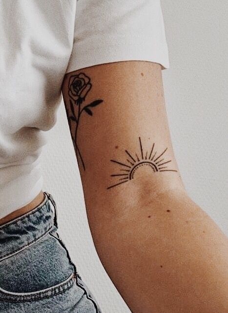 Rising Sun Tattoos, Design Tatuaje, Rib Tattoos For Women, Tato Jari, Sunset Tattoos, Pirate Tattoo, Inspiration Tattoos, Sun Tattoos, Best Sleeve Tattoos