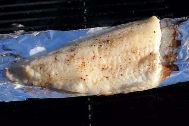 Walleye On The Grill Recipes, Walleye Recipes Grilled, Grilled Walleye Fish Recipes, Grilled Walleye Recipes, Gator Recipes, How To Cook Flounder, Grilled Walleye, Walleye Recipes, Walleye Fish