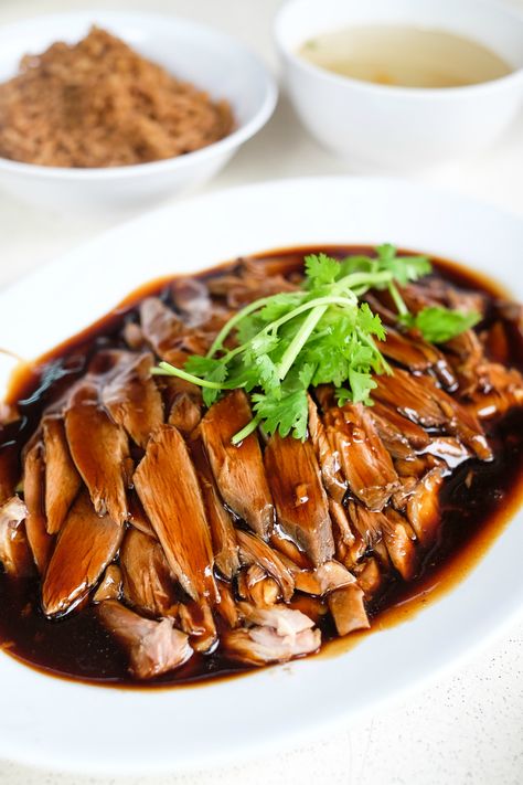 Duck Rice Recipes, Yacht Meals, Arabian Recipes, Duck Rice, Rice Menu, Braised Duck, China Food, Roast Duck, Brown Sauce