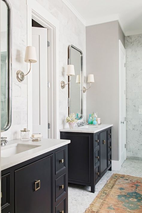 This Interior Designer's Charleston Home Breaks Every Rule–and It's Good Separate Vanities, Gold Bad, Black Vanity Bathroom, Charleston Homes, Master Bath Remodel, Classic Bathroom, Home Luxury, Trendy Bathroom, Dream Bathrooms