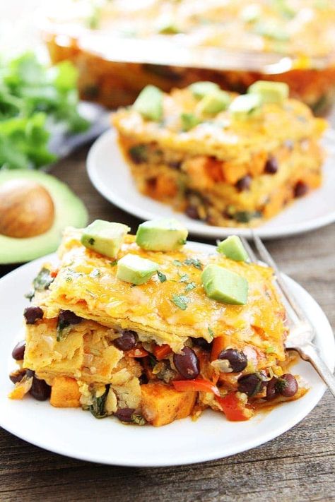 Stacked Sweet Potato and Black Bean Enchiladas Sweet Potato Vegetarian, Easy Enchilada Casserole, Vegetable Enchiladas, Sweet Potato And Black Bean, Black Bean Enchiladas, Vegetarian Enchiladas, Easy Enchiladas, Bean Enchiladas, Sweet Potato Black Beans