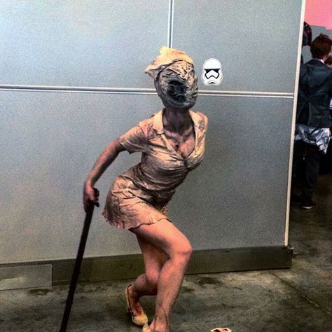 Silent Hill Nurse cosplay by Coritea Nurse Zombie Costume, Horror Nurse Costume, Nurse From Silent Hill Costume, Silent Hill Mannequin, Silent Hill Halloween Costumes, Silent Hill Nurse Cosplay, Silent Hill Costume, Silent Hill Cosplay, Silent Hill Nurse Costume