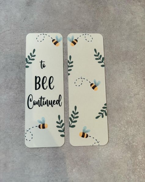 Bookmark Designs Aesthetic, Cute Bookmarks Design, Aesthetic Handmade Bookmarks, Bookmark Painting Ideas Aesthetic, Bookmark Ideas Aesthetic Quotes, Bookmark Inspo Aesthetic, Funny Bookmark Ideas, Cute Bookmark Designs, Cute Bookmark Ideas Aesthetic