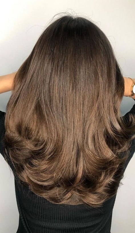 Cute Layered Haircut Mid Length Face Framing, Brown Balayage Layers, Face Framing No Layers, Haircuts Shoulder Length Layers, Leyera Haircut, Haircut Layers Long, Layered Haircut Long Hair, Layered Shag Haircut, Hairstyle For Wedding Party