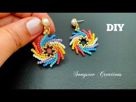 Diy Felt Christmas Ornaments, Pin Wheel, Diy Seed Bead Earrings, Seed Bead Jewelry Patterns, Seed Bead Flowers, Wire Wrapped Jewelry Diy, Beaded Earrings Diy, Beaded Jewelry Tutorials, Necklace Patterns