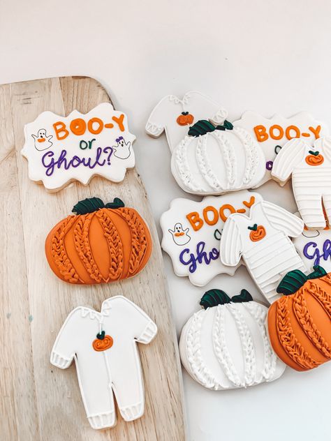 Boo-y Or Ghoul Gender Reveal Cookies, Spooky Halloween Gender Reveal, October Theme Gender Reveal, Unique Gender Reveal Ideas Fall, Halloween Gender Reveal Snacks, Hocus Pocus Themed Gender Reveal, Booy Or Ghoul Gender Reveal Ideas, Cute Gender Reveal Themes Fall, Gender Reveal Halloween Ideas