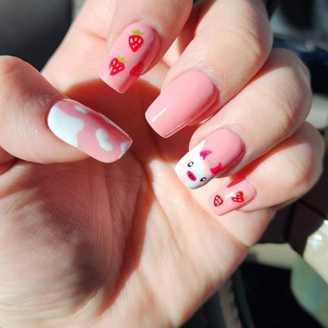 pink and white strawberries with strawberry cows Strawberry Cow Nails, Pink Cow Nails, Strawberries Nails, Strawberry Milk Nails, Alien Nails, Match Nails, Mix Match Nails, Strawberry Cow, Cow Nails