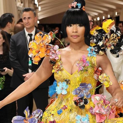 Fashion Bomb Daily on Instagram: "#NickiMinaj wore #Marni to the 2024 #MetGala. Thoughts? 
Makeup: @makeupbylatisha 
📸 Getty #nickiminajfbd" Nicki Minaj, Celebrity Style, Gems, Queen, Celebrities, Makeup, On Instagram, How To Wear, Instagram