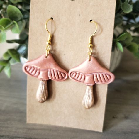 Handmade Pair Of Mushroom Earrings. Nickle Free Hypoallergenic Metals Used. Stand Out And Show Your Love For Mushrooms! Clay Metal Jewelry, Funky Clay Earrings, Clay Mushroom Earrings, Earrings Mushroom, Clay Mushroom, Clay Inspo, Earring Inspo, Ceramics Inspiration, Mushroom Earrings