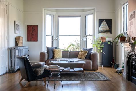 Single Women and Their Spaces: Erin Little | The Fold Single Woman Apartment, Woman Apartment, Tiny Apartment Living, Sf Apartment, Manchester Home, Single Woman, Daily Rituals, Single Mother, Apartment Life