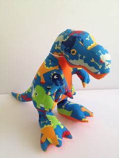 dinosaur_pattern_trex Dinosaur Sewing Pattern, Diy Toys Sewing, Dinosaur Sewing, Dinosaurs Toys, Quilted Toys, Bear Patterns Free, Felt Animal Patterns, Softie Pattern, Soft Toy Patterns