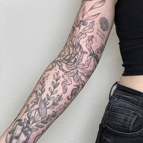 Bubble Filler Tattoo, Half Sleeve Tattoos For Women Lower Arm Ocean, Ecosystem Tattoo Sleeve, Sea Sleve Tattoo, Aquatic Half Sleeve Tattoo, Oceanography Tattoo, Sea Life Arm Sleeve, Ocean Shin Tattoo, Ocean Tattoo Filler Ideas