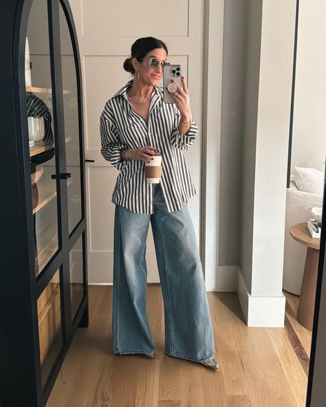 The Sister Studio, Outfits With Striped Shirts, Sister Studio, Estilo Chic, Va Va Voom, Cute Summer Outfits, Mom Outfits, Spring Summer Outfits, Outfits Casuales