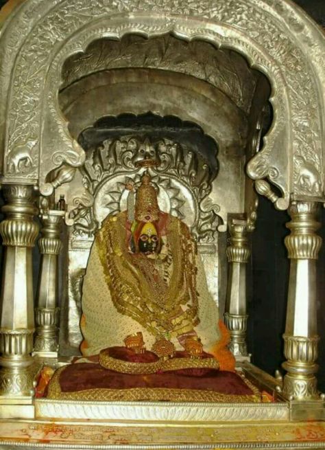 Shree Tulja Bhavani Mataji Temple, Tuljapur, Maharashtra, India. Tulaja Bhavani Photo Hd, Tulaja Bhavani, Vishnu Incarnation, Tulja Bhavani, Happy Holi Video, Ganesh Pendant, Shivaji Maharaj Hd Wallpaper, Hd Dark Wallpapers, Shri Ganesh Images