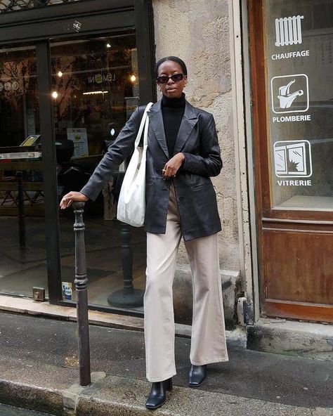 How 6 Chic French Women Style the Wide-Leg Trouser Trend | Who What Wear UK Blazer Outfit Ideas For Women, Black Leather Blazer Outfit, Leather Blazer Outfit, Wide Leg Trousers Outfit, Blazer Outfit Ideas, Leather Blazers, Oversized Wool Coat, Black Leather Blazer, Trousers Women Wide Leg