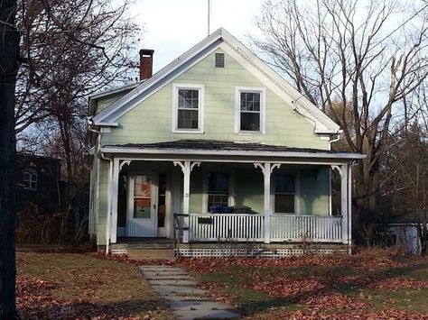 This unassuming Massachusetts residence was built with a trap door to hide escapees on the Underground Railroad Drake House, Leominster Massachusetts, The Underground Railroad, Trap Door, Atlas Obscura, Underground Railroad, Hiding Places, The Underground, Interesting Articles