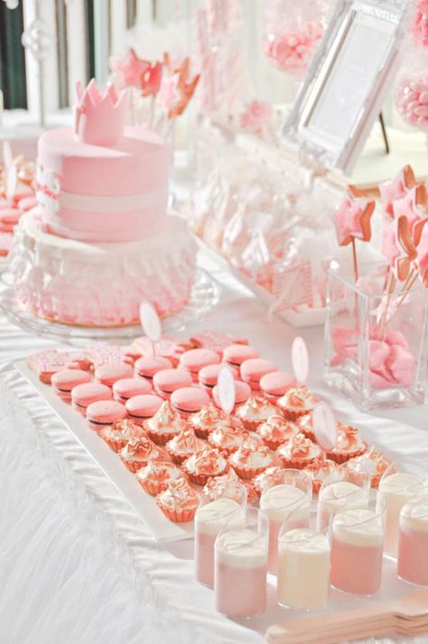 Ballerina party Pink Dessert Tables, Ballet Birthday Party, Pink First Birthday, Buffet Dessert, Pink Desserts, Ballet Birthday, Ballerina Birthday Parties, Party Hostess, Ballerina Birthday