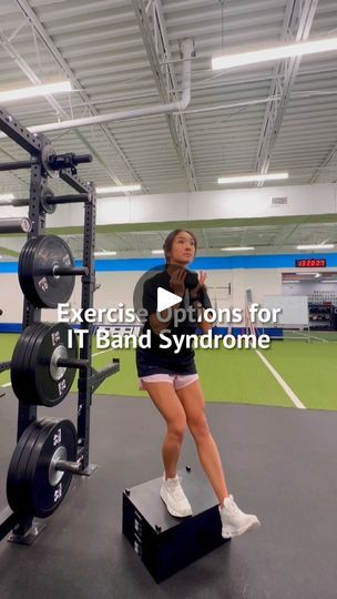 12K views · 1K reactions | Dealing with “IT band syndrome” with no relief despite your best stretches and foam rolling? Try out these exercise options 💪🏽 The IT band is a thick band of connective tissue that starts at your hip, spans down the outside of your thigh, and attaches to the outside of your knee. There are many factors that can lead to irritation of your IT band including muscle weakness and lack of stability 🦵🏽 These exercises focus on improving strength and stability of the musculature that attaches into and around the IT band as well as single leg control 💥 You can perform these exercises 2-3x/week and work your way up to 3 sets of 8-12 reps. Progress difficulty every 4-6 weeks and make sure to keep pain during exercises at 0 or less than 2/10 🤝🏽 As always, strength is Run Motivation, Sports Physical Therapy, It Band Stretches, Strength Training For Runners, Doctor Of Physical Therapy, Sports Therapy, Muscle Weakness, Connective Tissue, It Band