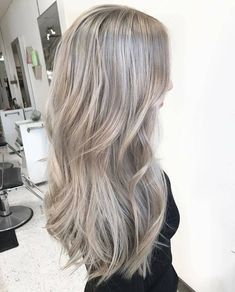 Cabelo mechas blond Muito loiro Loiro claríssimo Cabelo longo Corte camadas Ash Blonde Hair Color Ideas, Ash Blonde Hair Color, Ashy Blonde Hair, Soft Blonde Hair, Blonde Colors, Ashy Hair, Ash Blonde Hair Colour, Ash Hair, Ash Blonde Balayage