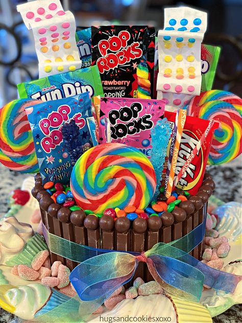 Candy Land Cake Candy Filled Cake, Candy Birthday Cake, Candy Land Cake, Candyland Cake, Popping Candy, Candy Birthday Cakes, Candy Birthday, Candy Buttons, Fun Dip