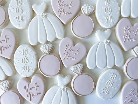 Bridal shower Cookies 💍 #cookies #cookiesofinstagram #bridalshower #bridalshowercookies #bridetobe #bride #royalicingcookies #cookiedecorating #cookieart Groovy Bridal Shower Cookies, Brides Last Ride Cookies, Disney Bachelorette Cookies, Wedding Gown Cookies Decorated, Blushing Bride Cookies, 10 Things