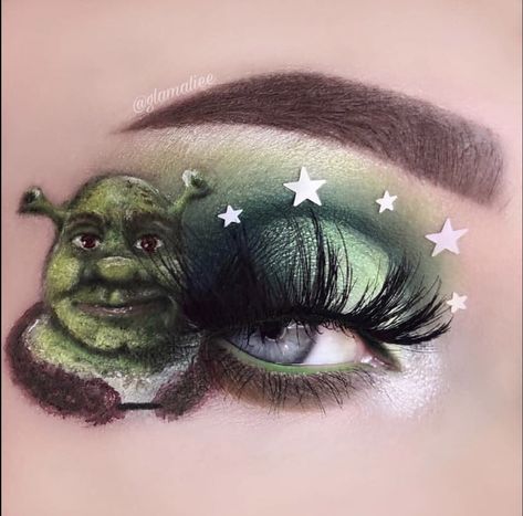 Shrek Makeup Looks, Shrek Inspired Makeup, Shrek Aesthetic Cute, Green Makeup Looks, Disney Eye, Disney Eye Makeup, Clinically Insane, Shrek Party, Casual Makeup