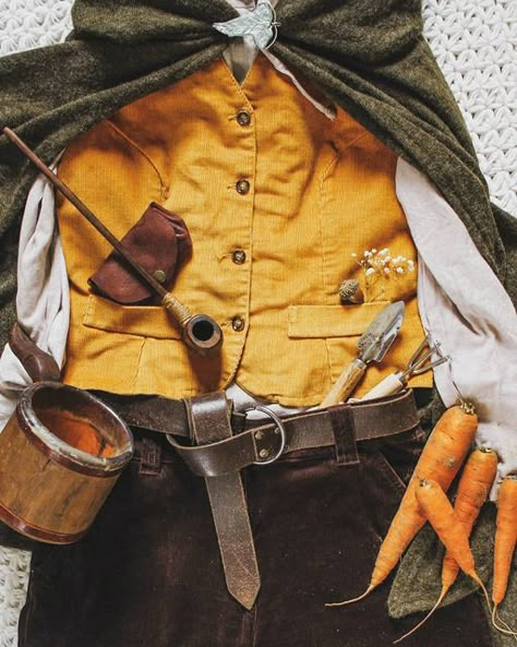 Hobbit Inspired Outfits Men, Cottagecore Male Outfits, Hobbit Fashion, Hobbit Core, Hobbit Cosplay, Hobbit Costume, Bookish Style, Medieval Theme, Hobbit Party