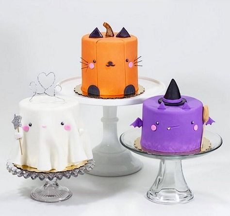 Halloween Cake Ideas, Scary Halloween Cakes, Bolo Panda, Pasteles Halloween, Spooky Cake, Cake Wrecks, Halloween Baking, Halloween Cake, Birthday Halloween Party