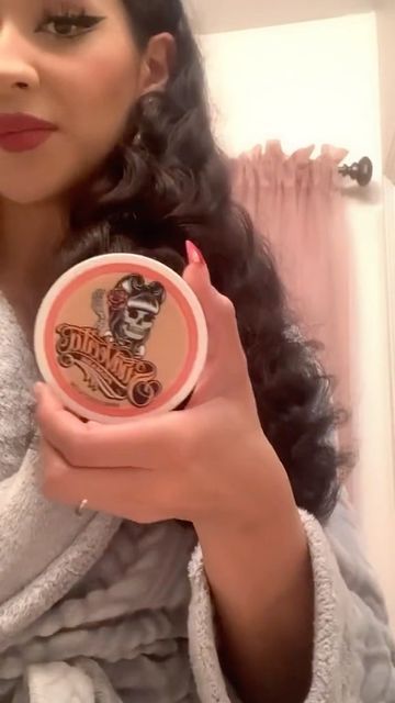 Pomade For Women, Hairstyles Vintage, Hair Pomade, Find It, Hair Goals, Keep Up, Womens Hairstyles, Pin Up, Hold On