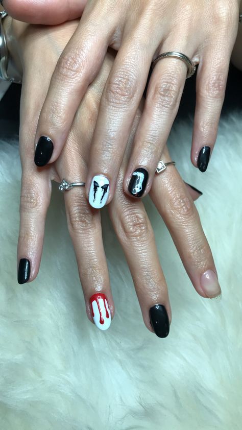 American Horror Story Nails 💅🖤 #americanhorrorstory #nailart American Horror Story Nail Art, American Horror Story Nails, American Horror Story Makeup Ideas, American Horror Story Tattoo Ideas, American Horror Story Hotel Aesthetic, American Horror Story Hotel Lady Gaga, American Horror, Horror Stories, American Horror Story