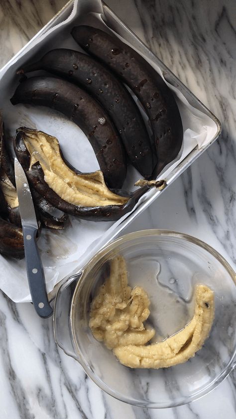 Roasted Bananas -Perfect for Baking! - She Loves Biscotti Recipes For Overripe Bananas, Banana Recipes Overripe, Roasted Banana, The Best Banana Bread, Fruity Recipes, Overripe Bananas, Best Banana Bread, Easy Baking Recipes Desserts, Best Food Ever