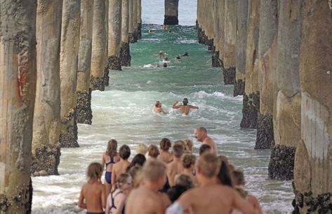 Supervisor Janice Hahn pushes to reinstate LA County Junior Lifeguard Program – Daily Breeze Junior Lifeguard, Manhattan Beach Pier, Beach Flags, Beach Lifeguard, California Beaches, Southern California Beaches, Seal Beach, Beach Pier, Water Safety