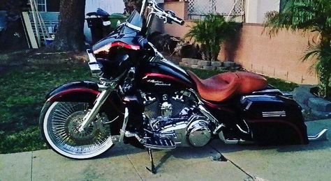 SoCal Harley’s on Instagram: “Gangster Harley” Harley Davidson Glide, Custom Street Glide, Street Glide Harley, Moto Logo, Bagger Motorcycle, Harley Davidson Baggers, Road Glide Special, Lowrider Bike, Classic Harley Davidson