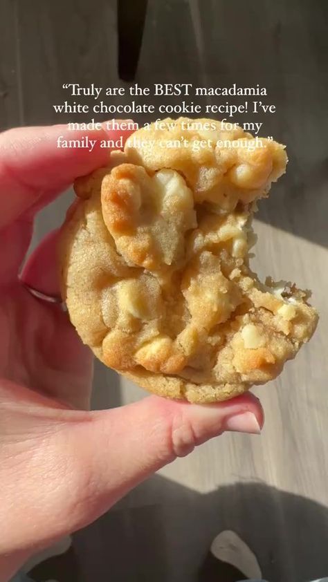 White Macadamia Nut Cookies, White Chocolate Cookie Recipes, Macadamia Nut Cookies Recipe, White Chocolate Macadamia Cookies, White Chocolate Macadamia Nut Cookies, Cooking With Karli, Macadamia Cookies, Macadamia Nut Cookies, Nut Cookies