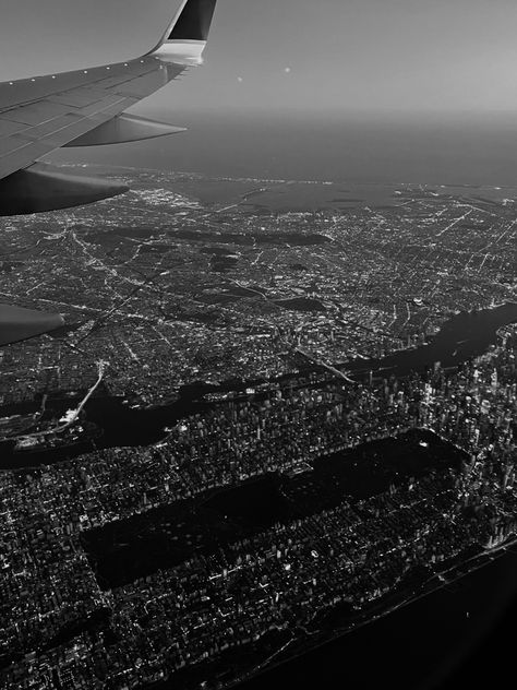 Central Park in perspective from above in black and white City From Above, Wallpaper Ideas, Central Park, Airplane View, York City, New York City, New York