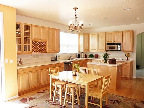 Light Maple Light Maple Cabinets, Birch Kitchen Cabinets, Birch Kitchen, How To Clean Kitchen, Kitchen Under Cabinet Lighting, Top Kitchen Cabinets, Kitchen Cabinets Pictures, Birch Cabinets, Clean Kitchen Cabinets