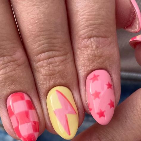 Hannah Leong | This color combo😍 • • • #springnails #springnailart #nailart #nails #nailinspo #nailsnailsnails #nailsofinstagram #utahnailtech ... | Instagram Multi Color Star Nails, Color Star Nails, Checkered Nails, Nail Color Combos, Painted Nail Art, Nail Art Videos, Spring Nail Art, Star Nails, Types Of Nails