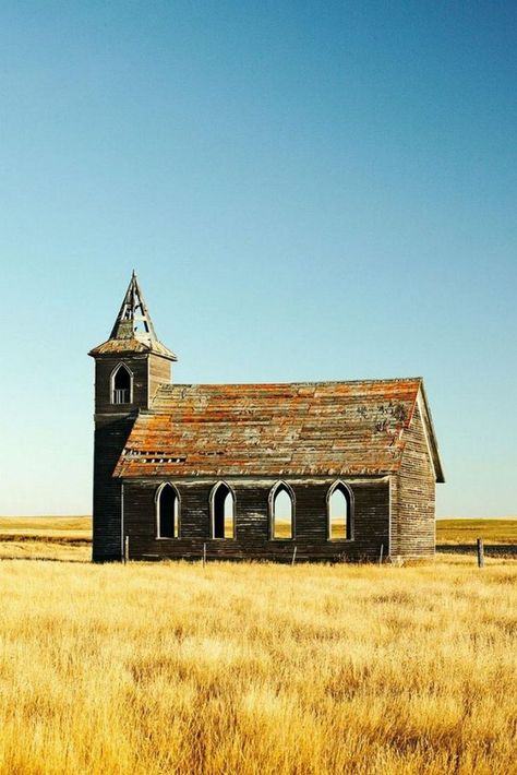 Mansion Homes, Abandoned Churches, Old Country Churches, Urban Exploring, Abandoned Church, In The Middle Of Nowhere, Middle Of Nowhere, Old Churches, Country Church