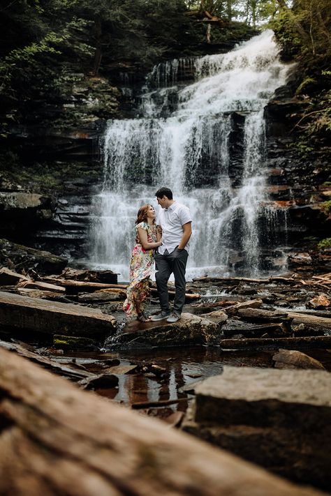 Ricketts Glen State Park, Waterfall Shoot, Ricketts Glen, Waterfall Engagement, Arrow Photography, Engagement Shoots Poses, Waterfall Wedding, Waterfall Photo, Cute Engagement Photos