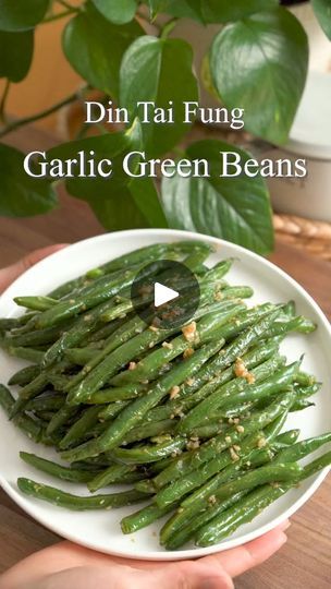 15 minute Garlic Green Beans (inspired by Din Tai Fung)! 👉Full Recipe on Blog, just type Bean into | Mei & Kyong | Mei & Kyong · Original audio Chinese Garlic Green Beans, Tender Recipes, Garlic Green Bean Recipes, Quick Breakfasts, Din Tai Fung, Parmesan Recipe, Garlic Green Beans, Chinese Cooking Recipes, Chicken Crockpot