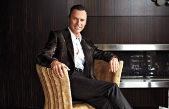 Colin Cowie on Holiday Entertaining Colin Cowie, Holiday Dinner Party, Holiday Songs, Food Stations, Entertaining Essentials, Food Photography Styling, Holiday Planning, Holiday Entertaining, Holiday Dinner