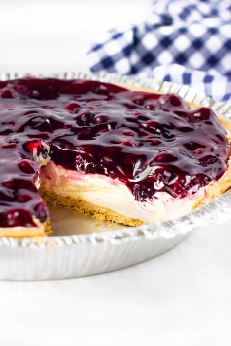 Blueberry Pie Cheesecake, Easy No Bake Blueberry Cheesecake, Cream Cheese Blueberry Pie, Blueberry Pie Graham Cracker Crust, Blueberry Cheesecake Recipes Easy, Blueberry Pie No Bake, Blueberry Banana Pie, Blueberry Cheesecake No Bake, No Bake Blueberry Cheesecake Recipe