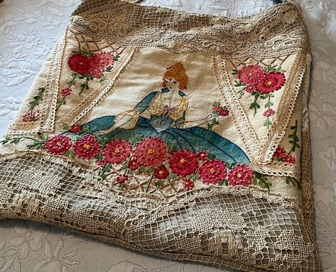 This Shoulder Bags item by larainedesigns has 12 favorites from Etsy shoppers. Ships from Decatur, AL. Listed on Aug 19, 2024 Purse Upcycle, Shabby Chic Bags, Boho Chic Bags, Handmade Fabric Bags, Fabric Books, Lace Bag, Purse Tutorial, Southern Lady, Vintage Gloves