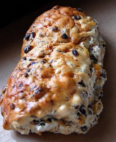 Fruit Bread Recipes, Breads Recipes, Fruit Recipe, Fruit Fresh, Fresh Fruit Recipes, Artisan Bread Recipes, Biscuit Bread, Fruit Bread, Bread Bun